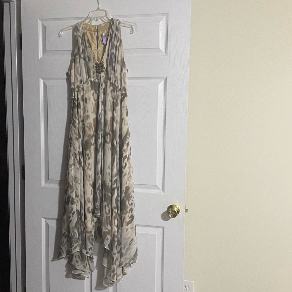 Chico’s summer dress. Size 1.5. Cream and Taupe.